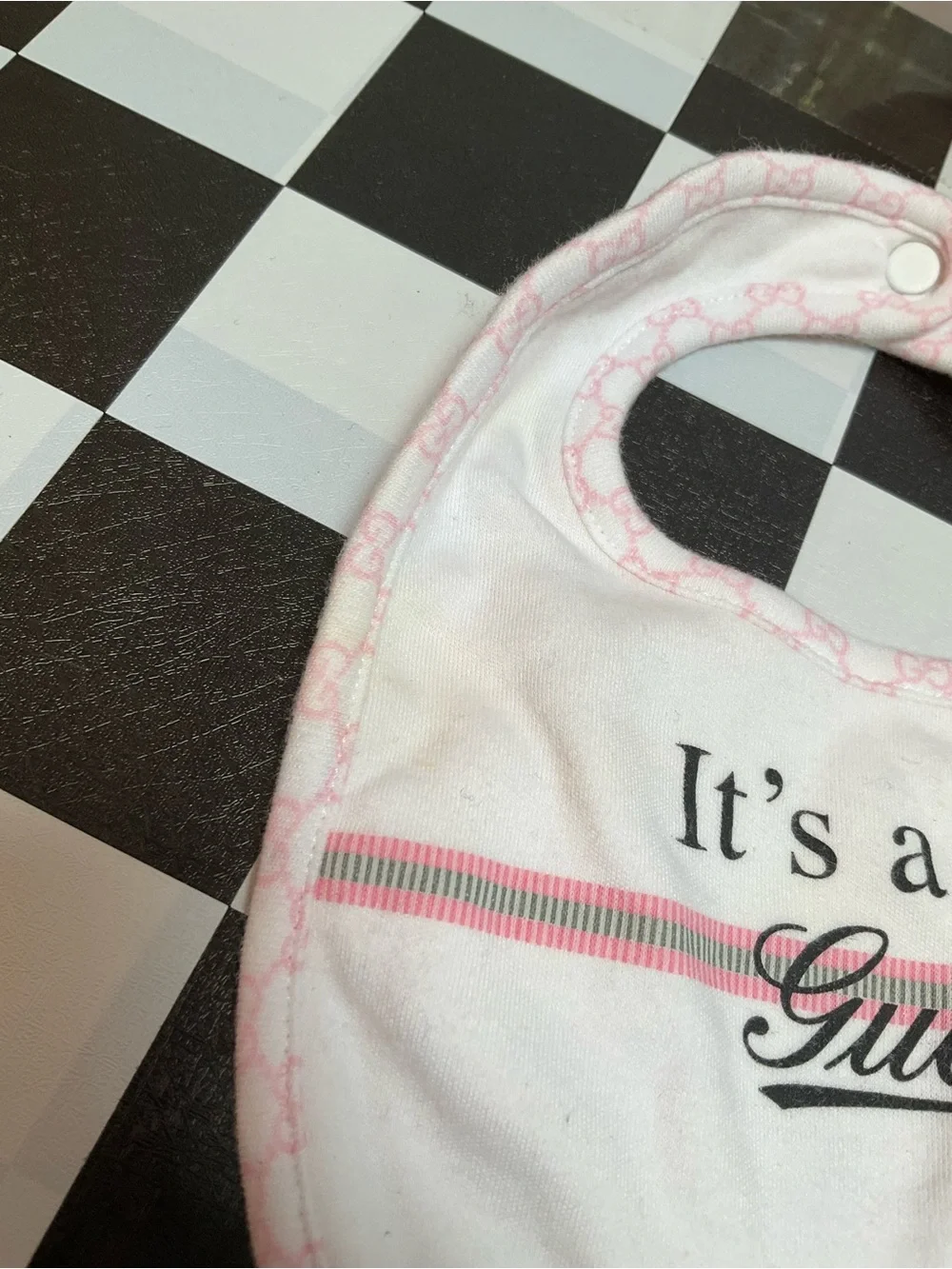 Gucci Baby Bib - Pink 